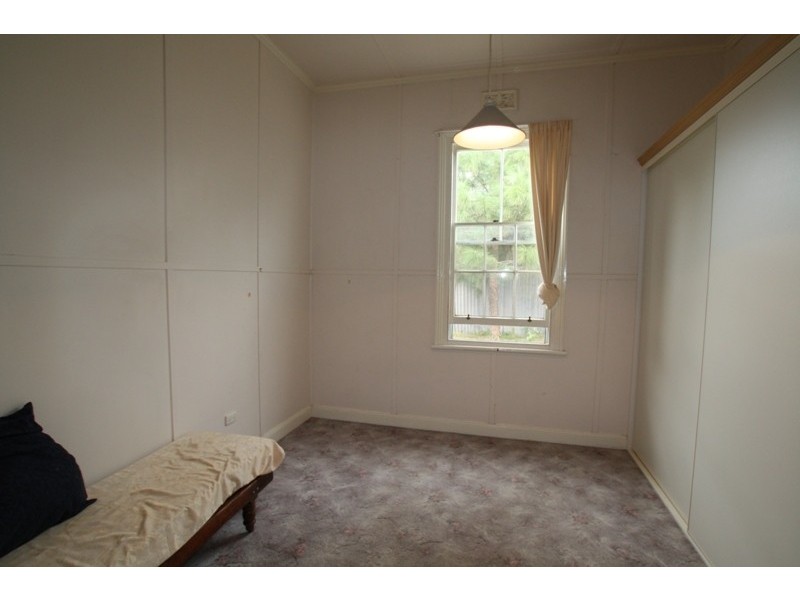 8 Smalley Street, California Gully VIC 3556