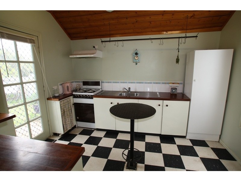 8 Smalley Street, California Gully VIC 3556