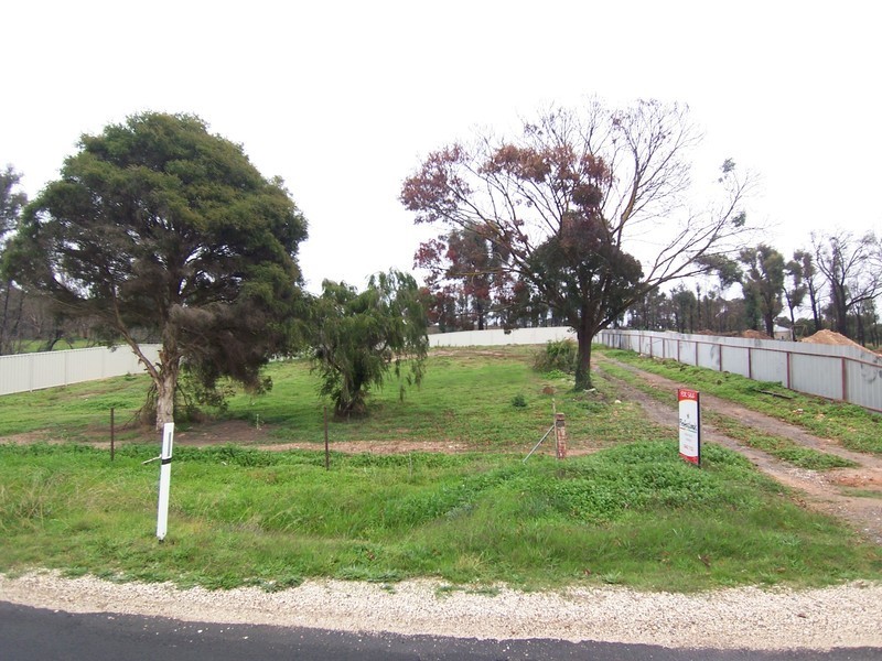 64 Sparrowhawk Road, West Bendigo VIC 3550