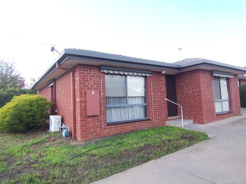 1/97B Panton Street, Golden Square VIC 3555
