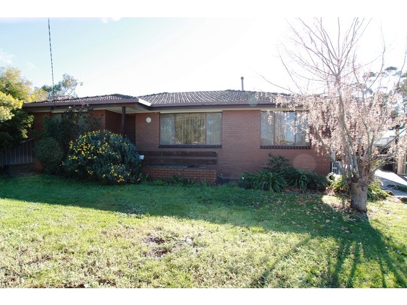 176 Aspinall Street, Kangaroo Flat VIC 3555