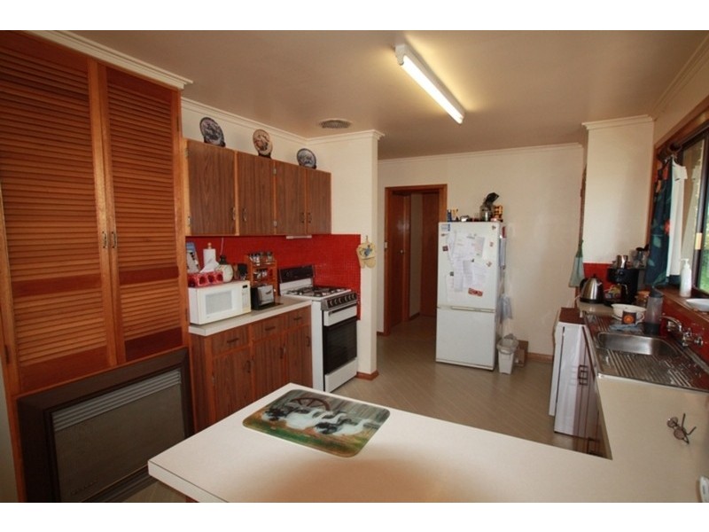 176 Aspinall Street, Kangaroo Flat VIC 3555