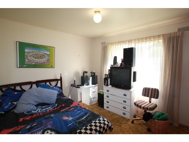 176 Aspinall Street, Kangaroo Flat VIC 3555