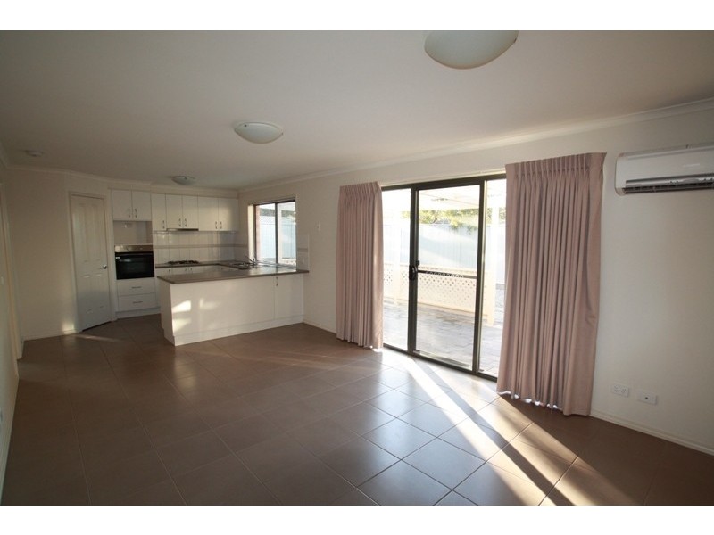 16 Elizabeth Street, Kangaroo Flat VIC 3555