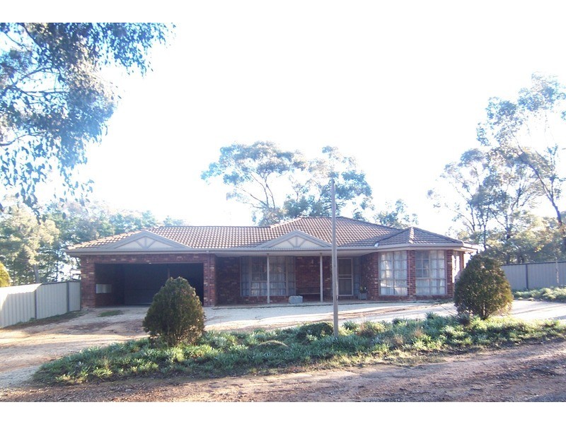 114 Edwards Road, Maiden Gully VIC 3551