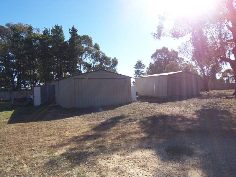 114 Edwards Road, Maiden Gully VIC 3551