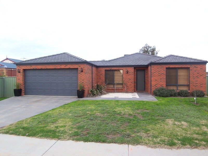 170 Myrtle Road, Ascot VIC 3551