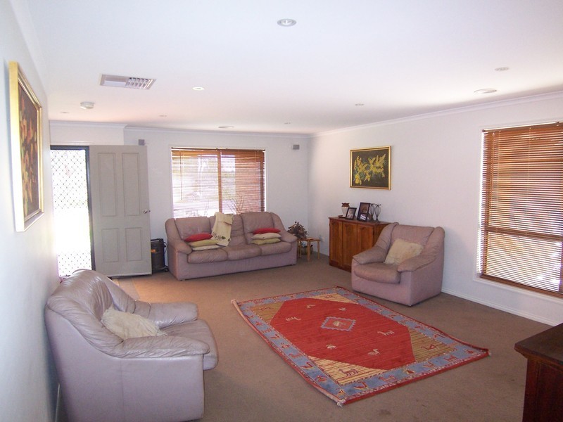 170 Myrtle Road, Ascot VIC 3551