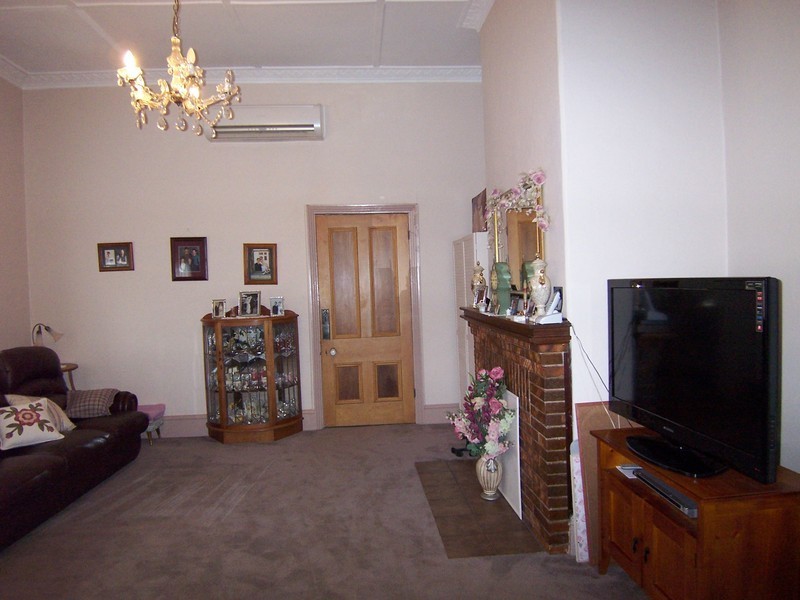 86 High Street, Wedderburn VIC 3518