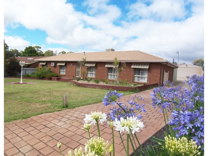 2 Miller Court, Eaglehawk VIC 3556