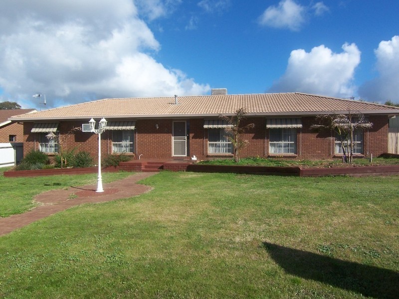 2 Miller Court, Eaglehawk VIC 3556