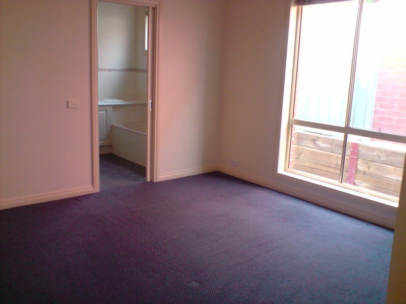 3/30 Race Street, Flora Hill VIC 3550