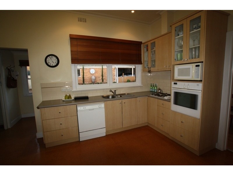 83 Condon Street, Kennington VIC 3550