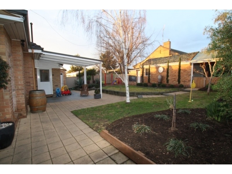 83 Condon Street, Kennington VIC 3550