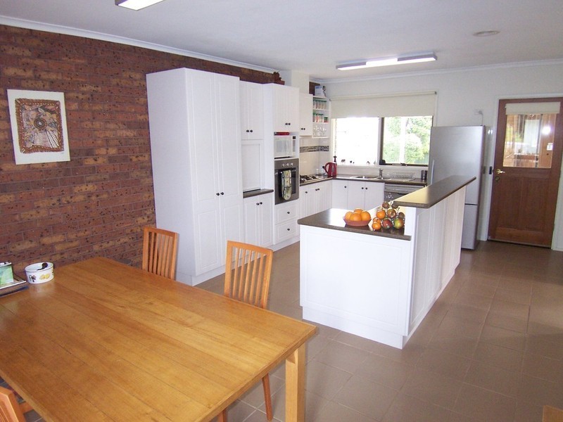 24 Ridgeway Crescent, Kennington VIC 3550