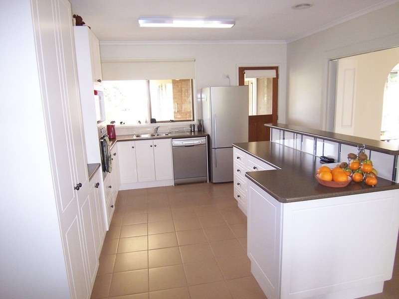 24 Ridgeway Crescent, Kennington VIC 3550