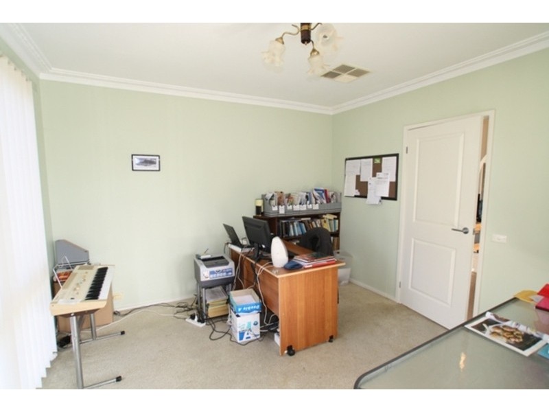 24 Ridgeway Crescent, Kennington VIC 3550