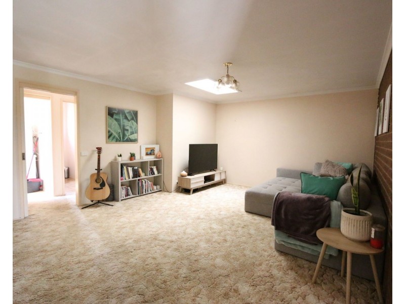 2/108 Mundy Street, Kennington VIC 3550