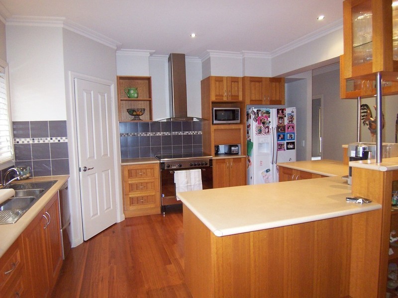 8 Bottlebrush Court, Strathdale VIC 3550