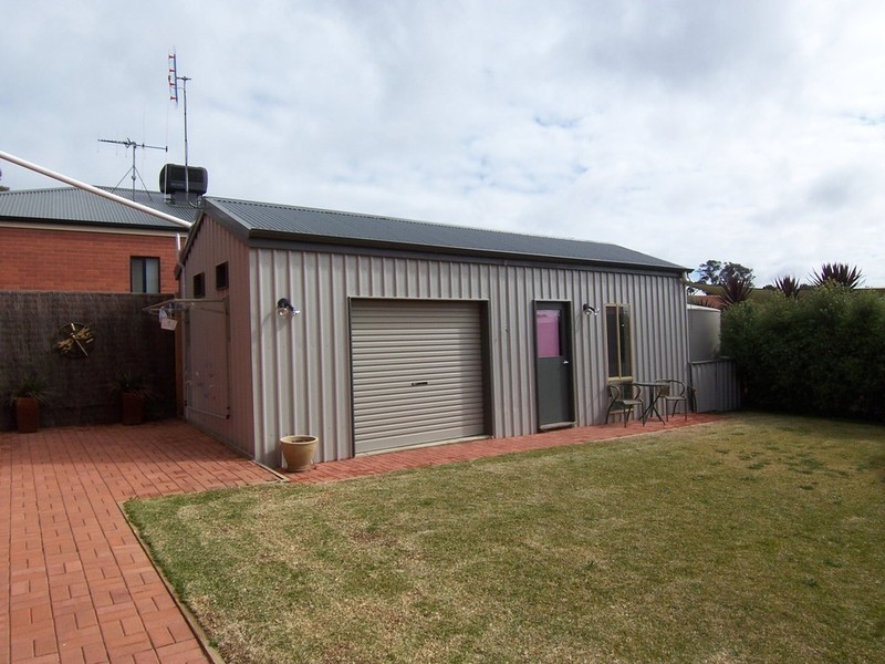 8 Bottlebrush Court, Strathdale VIC 3550