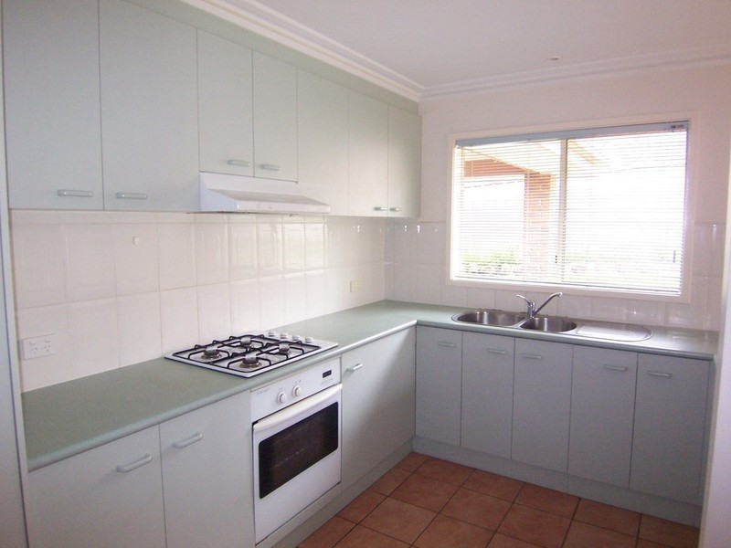 19 Davey Close, Flora Hill VIC 3550