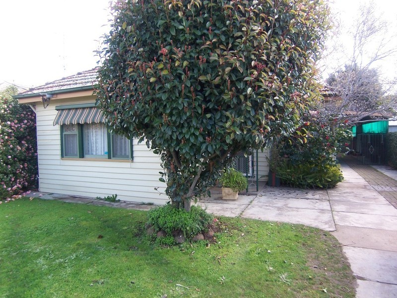 443 & 445 High St & 110 & 110A Panton Street, Golden Square VIC 3555