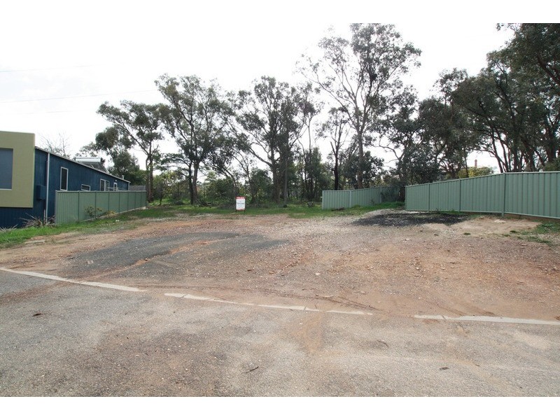 4 Luke Place, Spring Gully VIC 3550