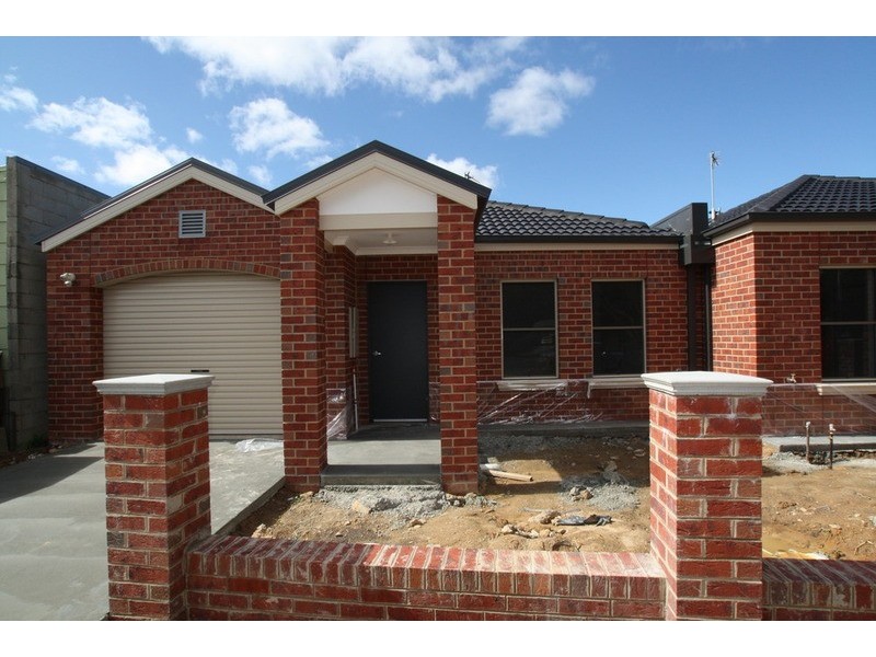 40 Mitchell Street, Kangaroo Flat VIC 3555