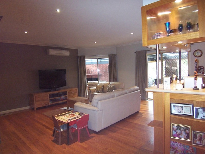 8 Bottlebrush Court, Strathdale VIC 3550