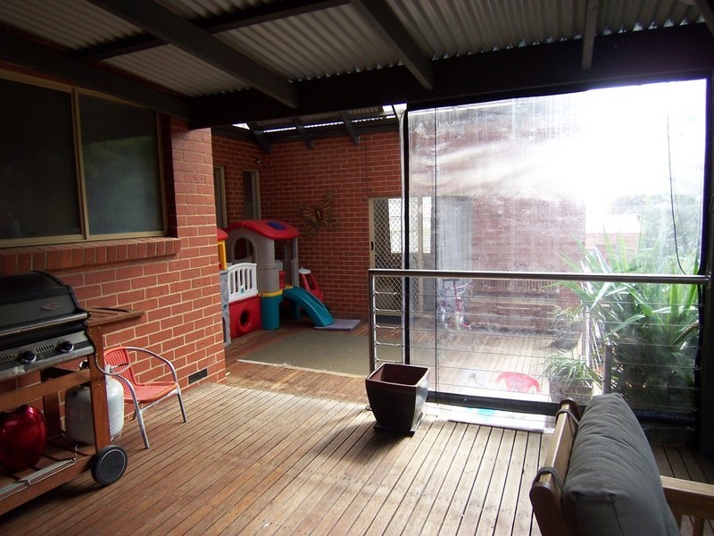8 Bottlebrush Court, Strathdale VIC 3550