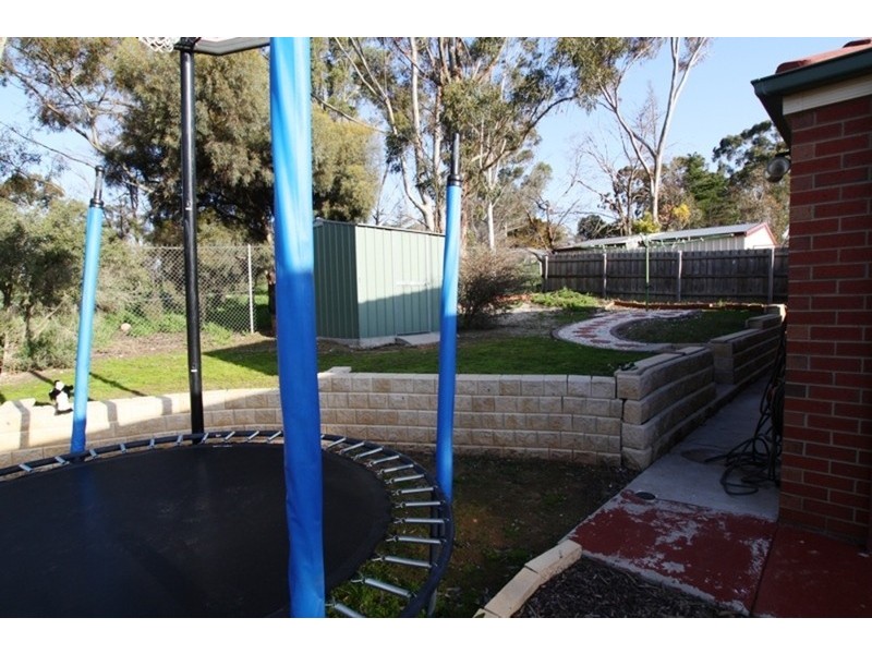 22 Isabella Grove, Strathdale VIC 3550