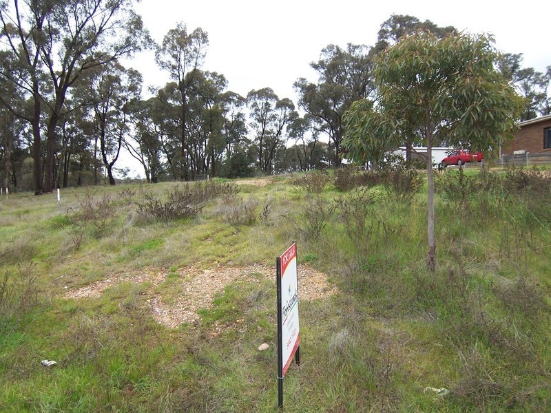 13 Arilpa Court, Kangaroo Flat VIC 3555