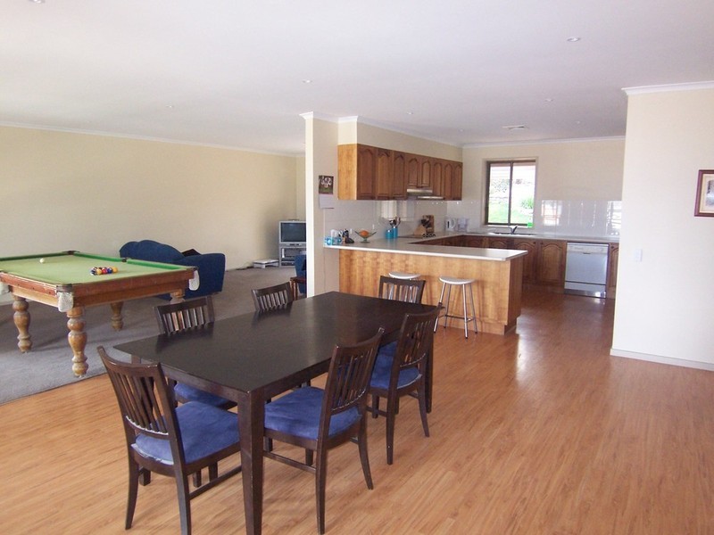 123 Osborne Street, Flora Hill VIC 3550