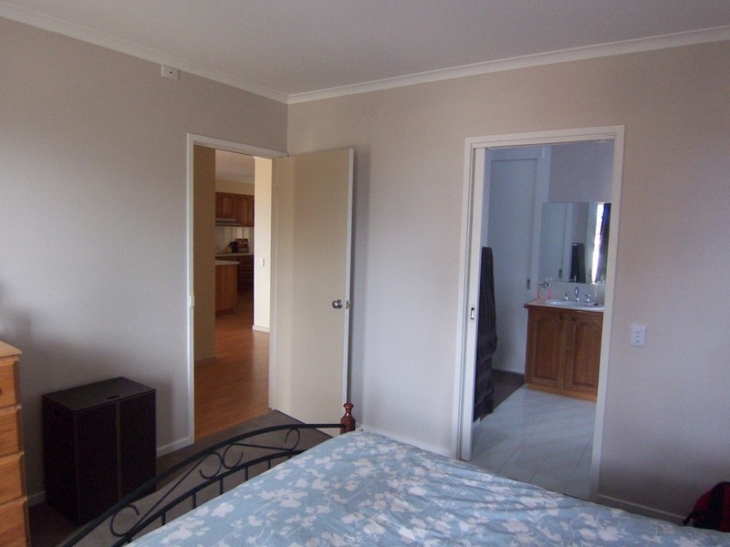 123 Osborne Street, Flora Hill VIC 3550