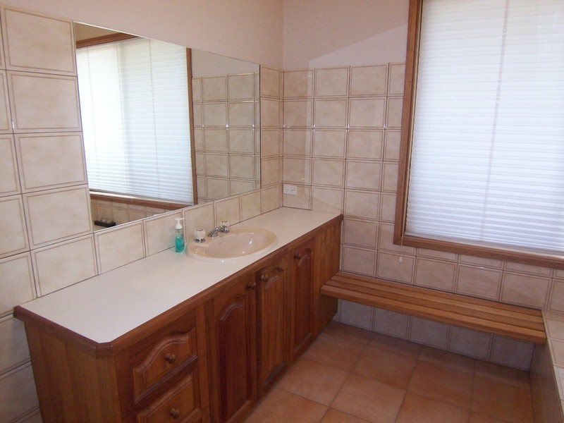 123 Osborne Street, Flora Hill VIC 3550