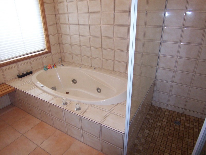 123 Osborne Street, Flora Hill VIC 3550