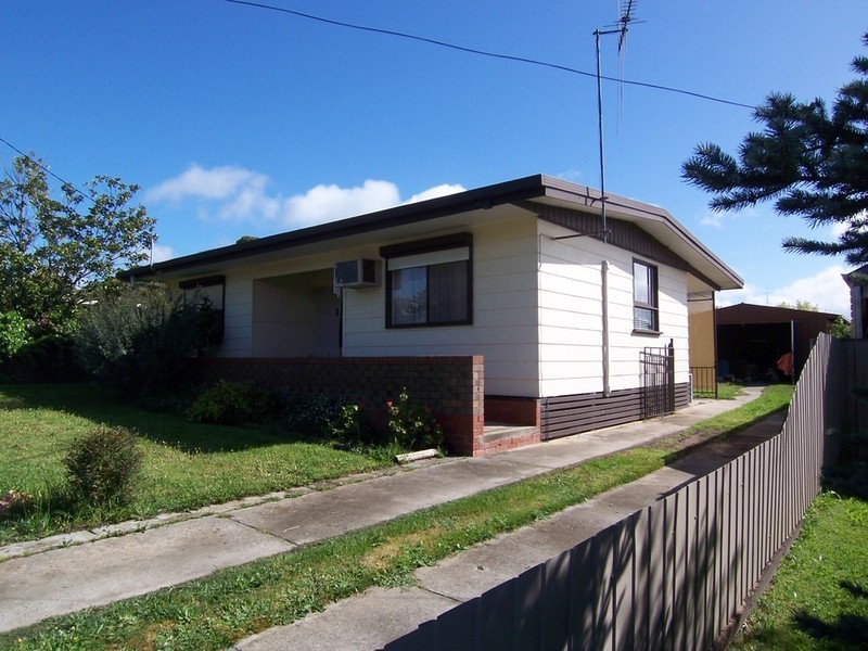 17 Hunter Avenue, California Gully VIC 3556