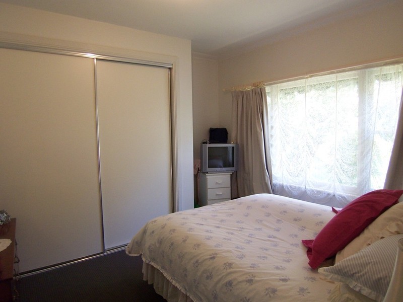 31 Danson Avenue, Kangaroo Flat VIC 3555