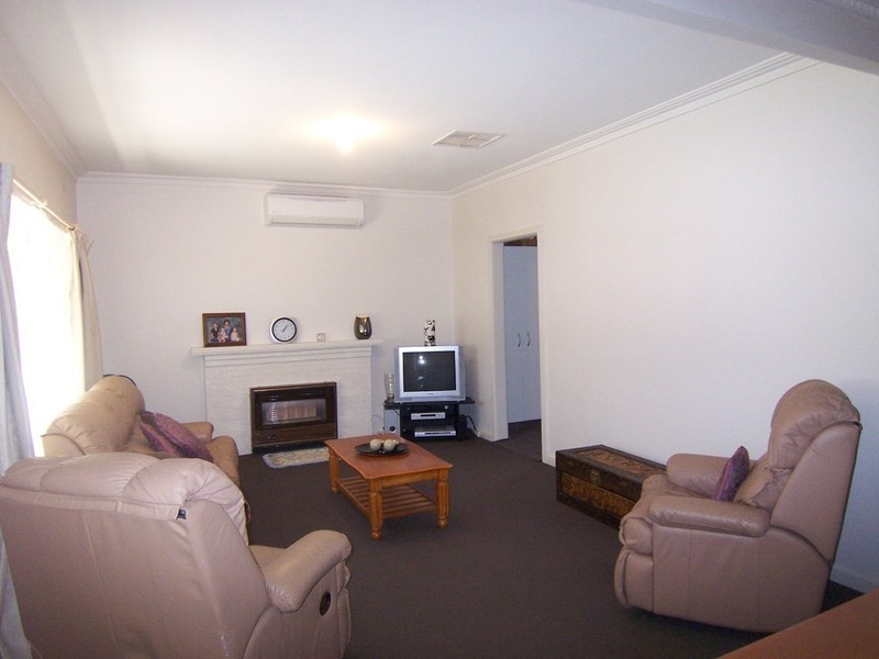 31 Danson Avenue, Kangaroo Flat VIC 3555