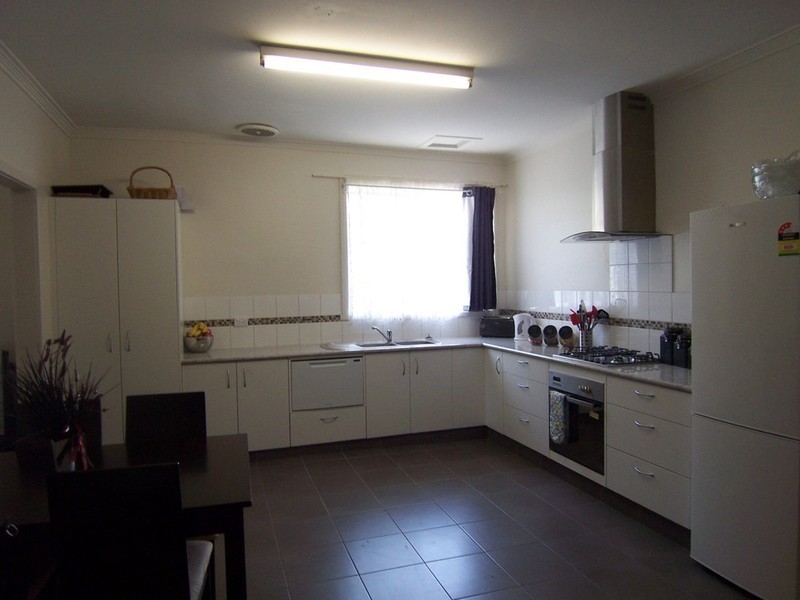 31 Danson Avenue, Kangaroo Flat VIC 3555