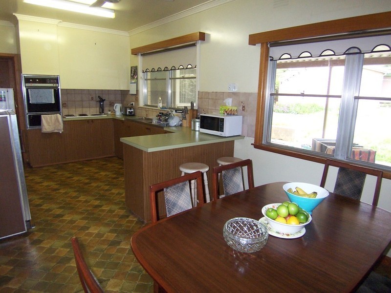 4 Nankoor Street, Golden Square VIC 3555