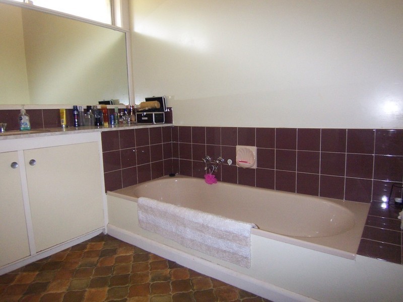 4 Nankoor Street, Golden Square VIC 3555