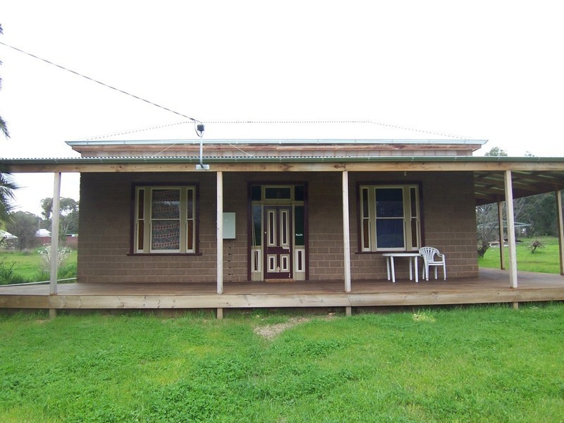 1 St Arnaud Road, Wedderburn VIC 3518