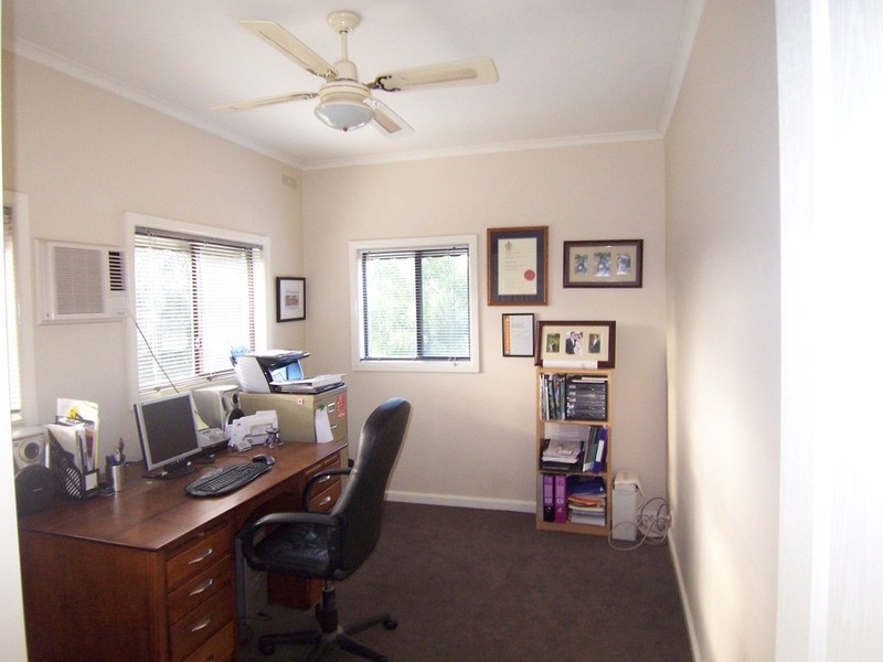 6 Alexander Street, Kangaroo Flat VIC 3555