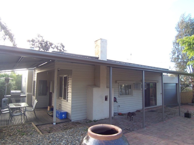 6 Alexander Street, Kangaroo Flat VIC 3555