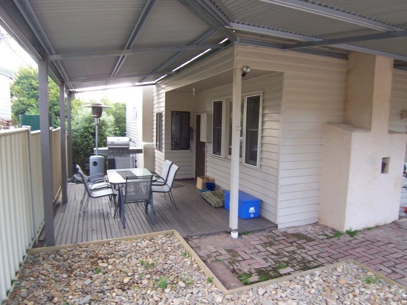 6 Alexander Street, Kangaroo Flat VIC 3555
