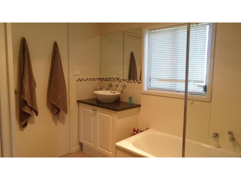 13A Sommerville Street, Flora Hill VIC 3550