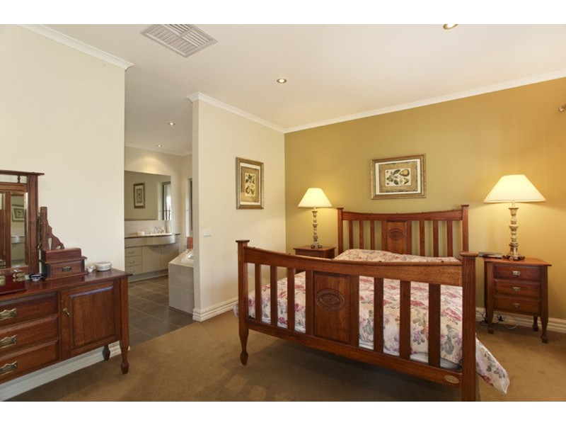 87 Goynes Road, Epsom VIC 3551