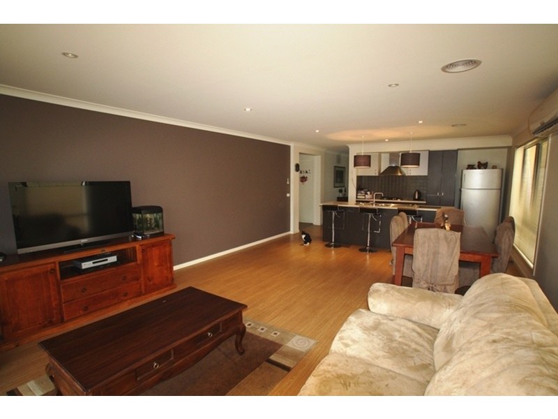 15 Alkoomi Court, Ascot VIC 3551