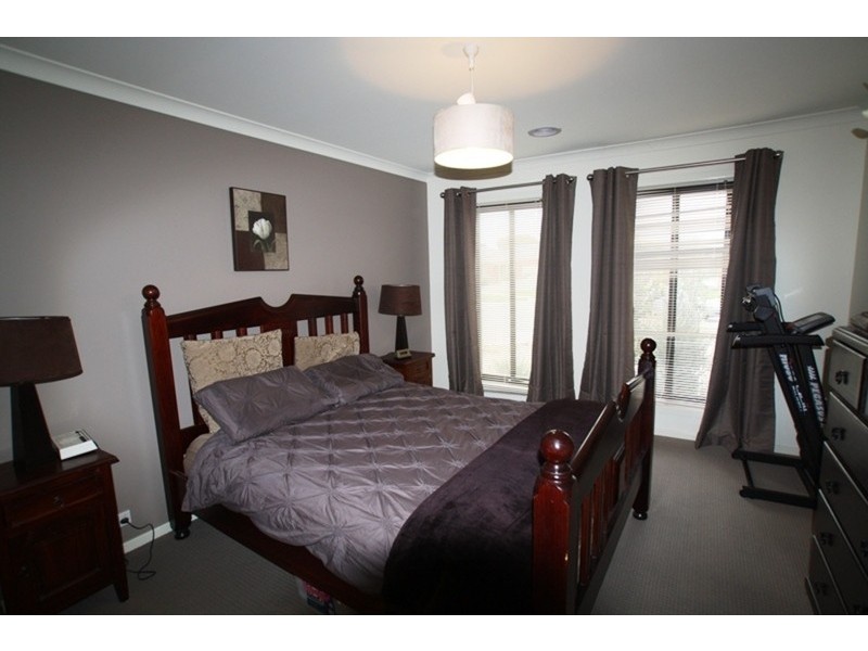 15 Alkoomi Court, Ascot VIC 3551